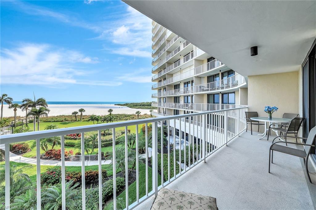 320 Seaview CT 2-305