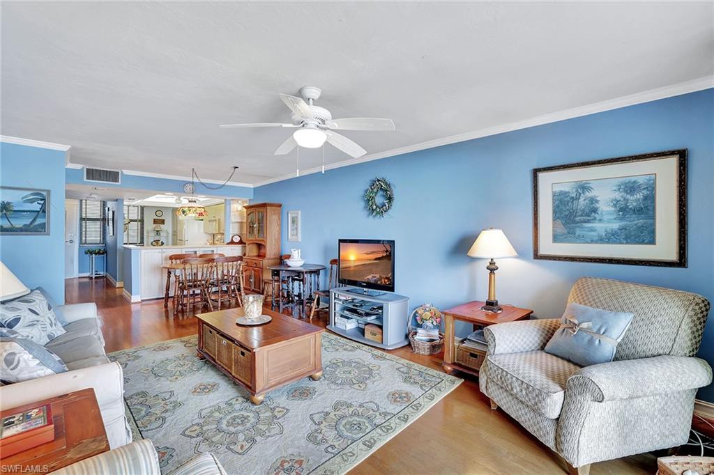 320 Seaview CT 2-305 photo 8