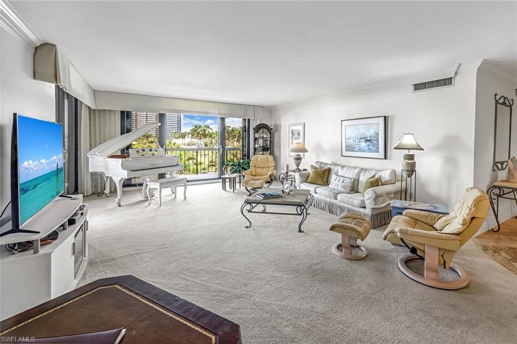 174 Collier BLVD 304 photo 7
