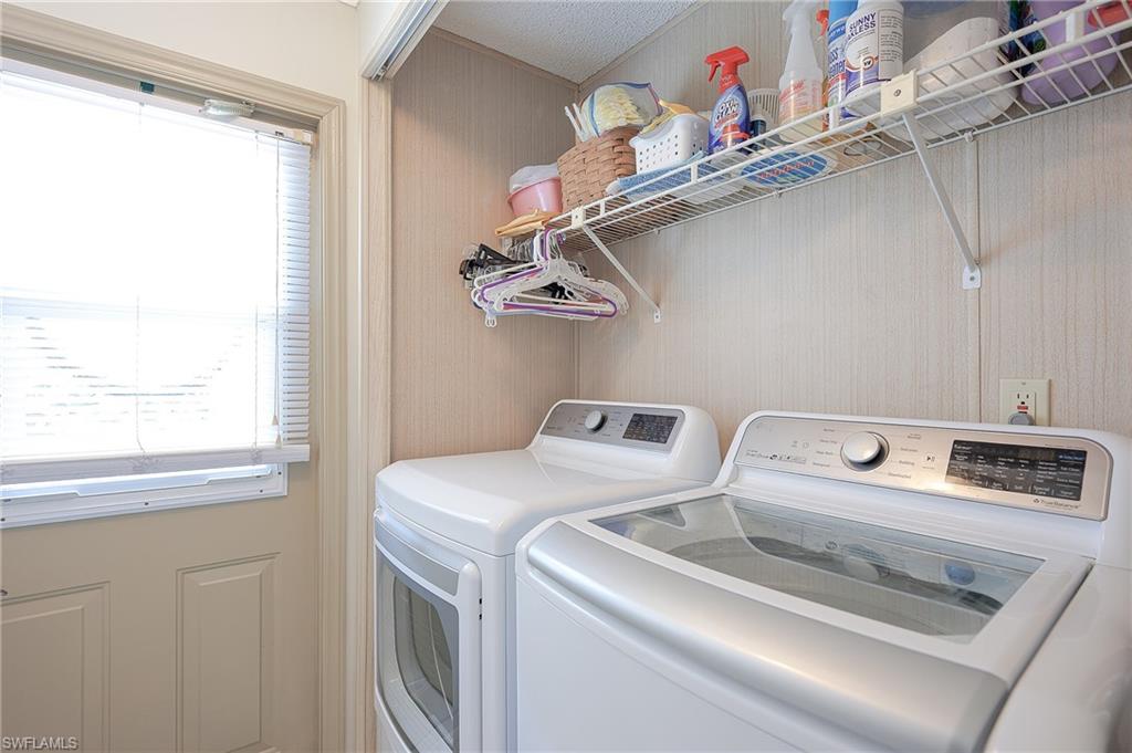 Washroom with washer and dryer
