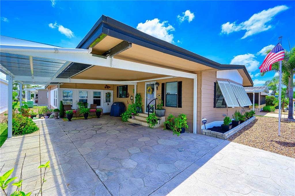 Lovely entrance to your new home. Full wide steps to enter.
