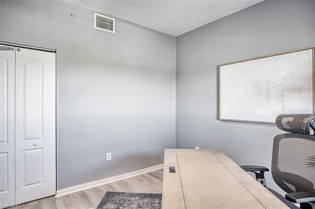 14817 Laguna DR 403 photo 42