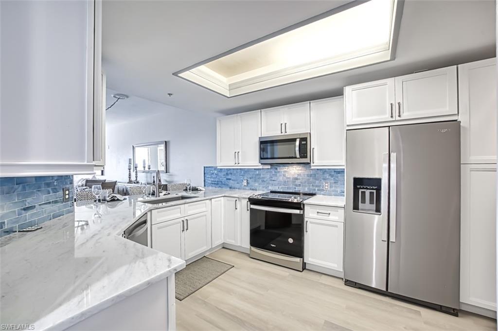 14817 Laguna DR 403 photo 16