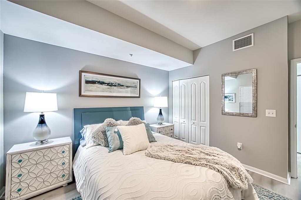 14817 Laguna DR 403 photo 38