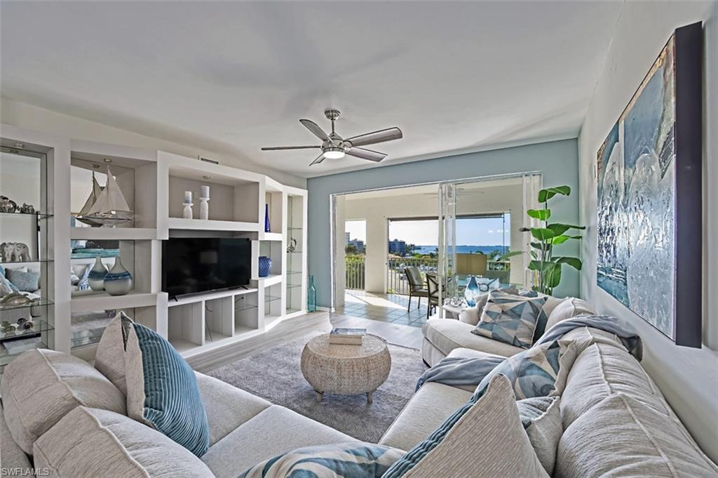 14817 Laguna DR 403 photo 25