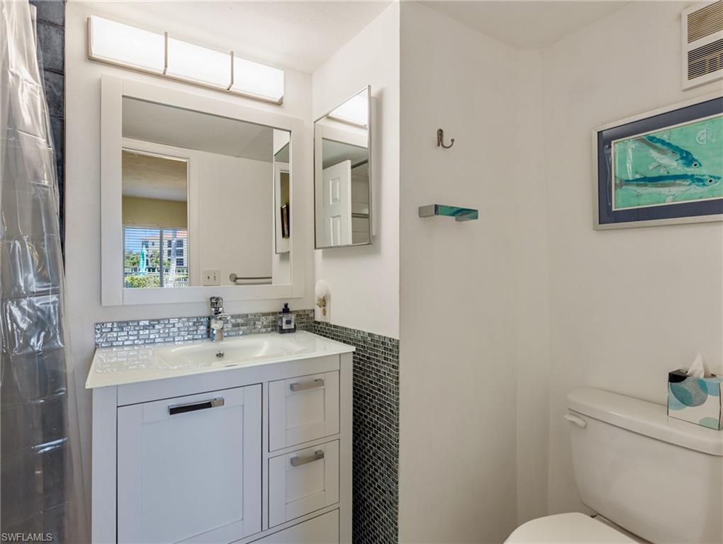 11921 Seabreeze Cove LN 104 photo 24