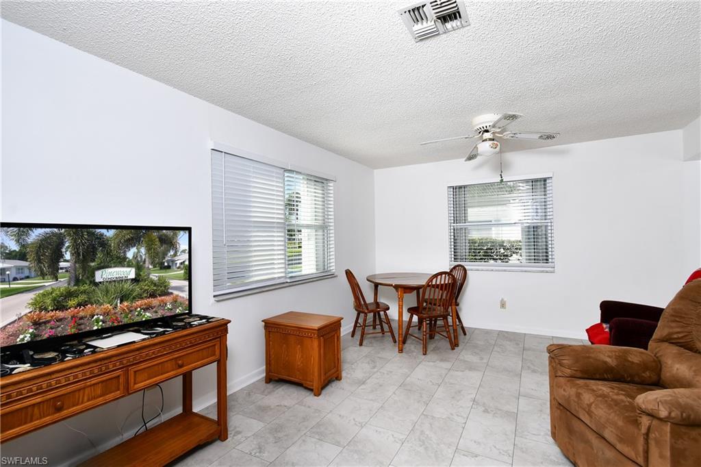 26 Pinewood BLVD photo 9