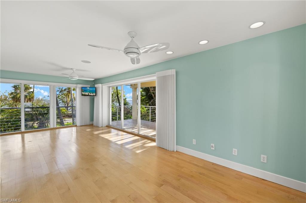 1581 San Carlos Bay DR photo 23
