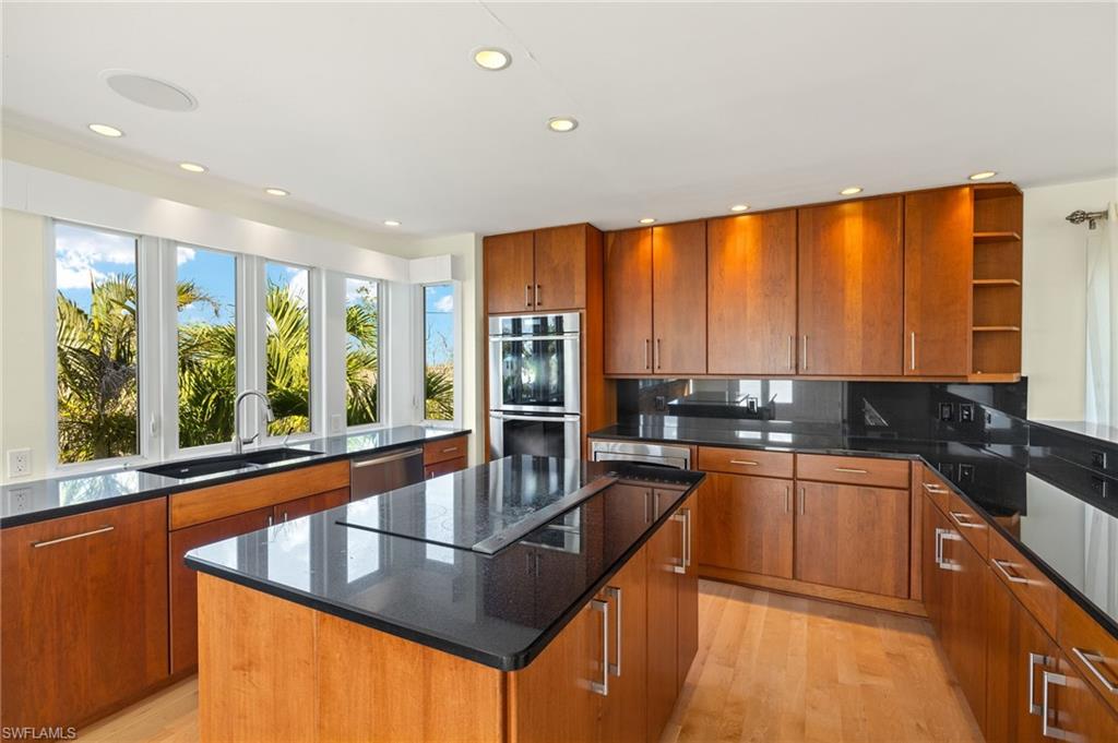 1581 San Carlos Bay DR