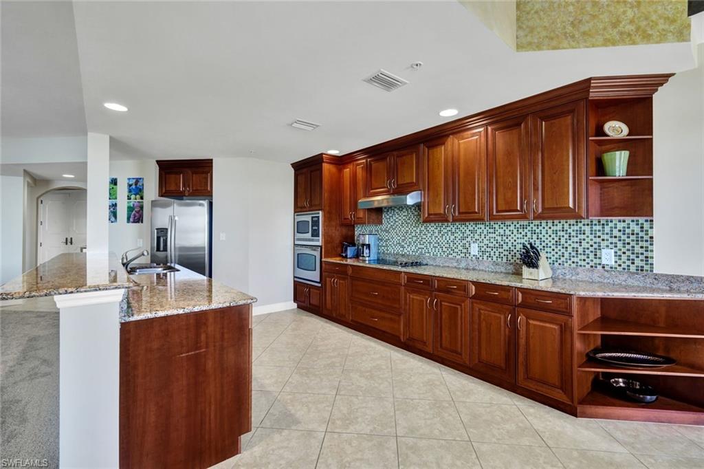 6081 Silver King BLVD 704 photo 13