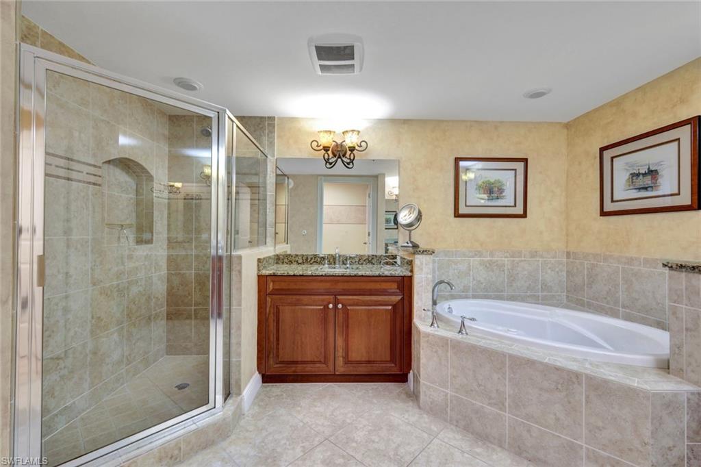6081 Silver King BLVD 704 photo 22