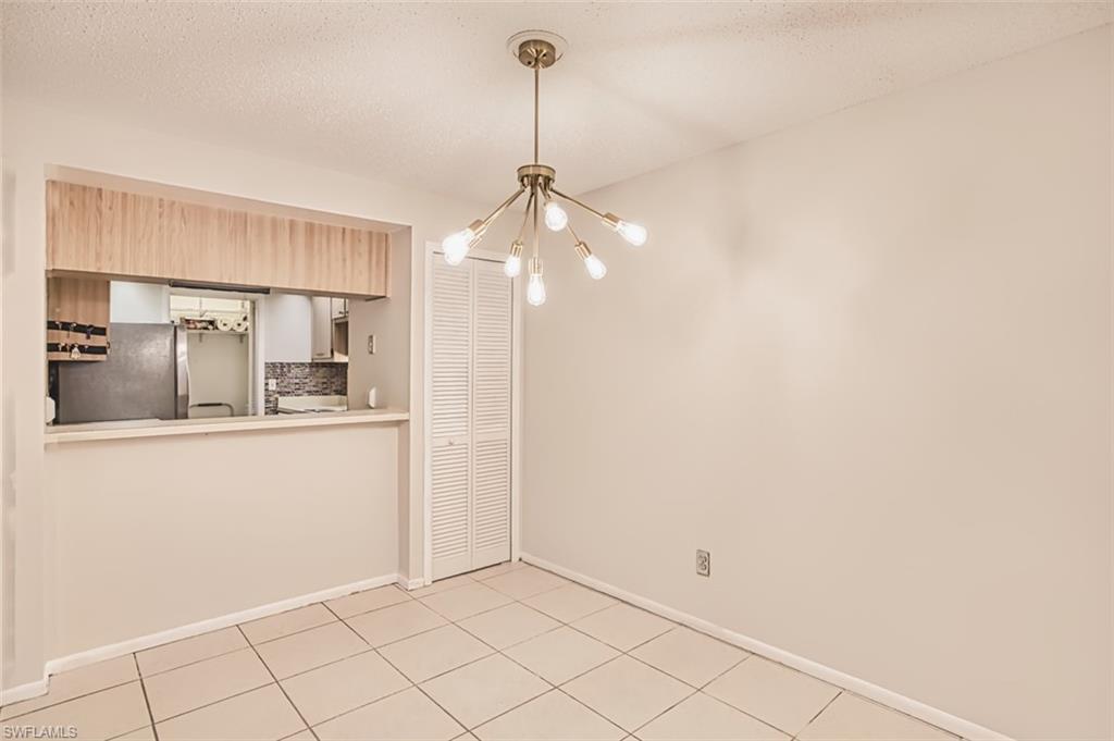 8061 S Woods CIR 4 photo 10