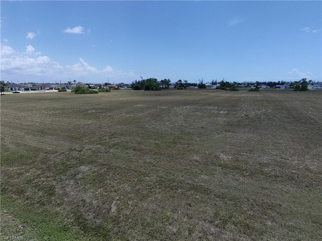Facing SE.