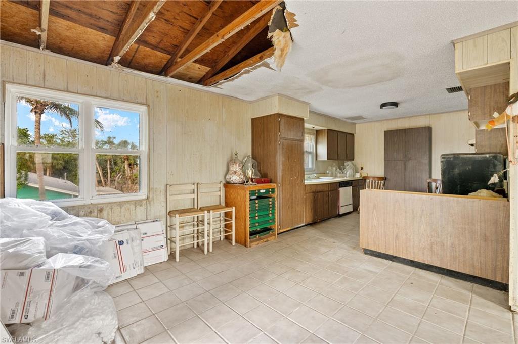 905 Fitzhugh ST photo 7