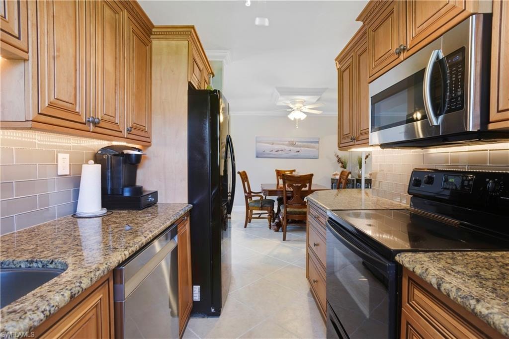 Kitchen opens up to the dining/great room