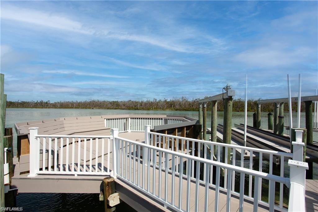 Fishing pier