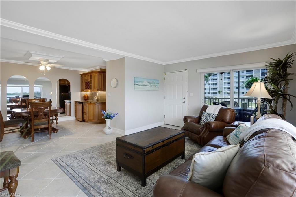 Front balcony with gulf and courtyard views!