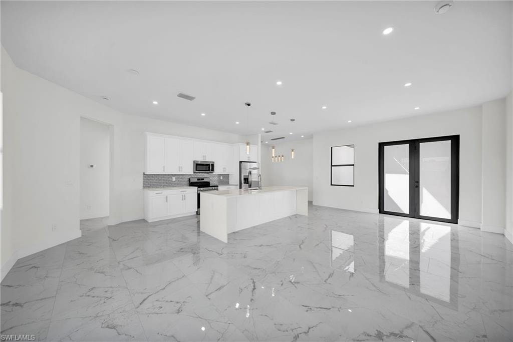 404 28th PL