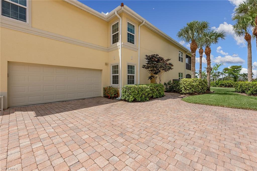 1263 Rialto WAY 102 photo 26