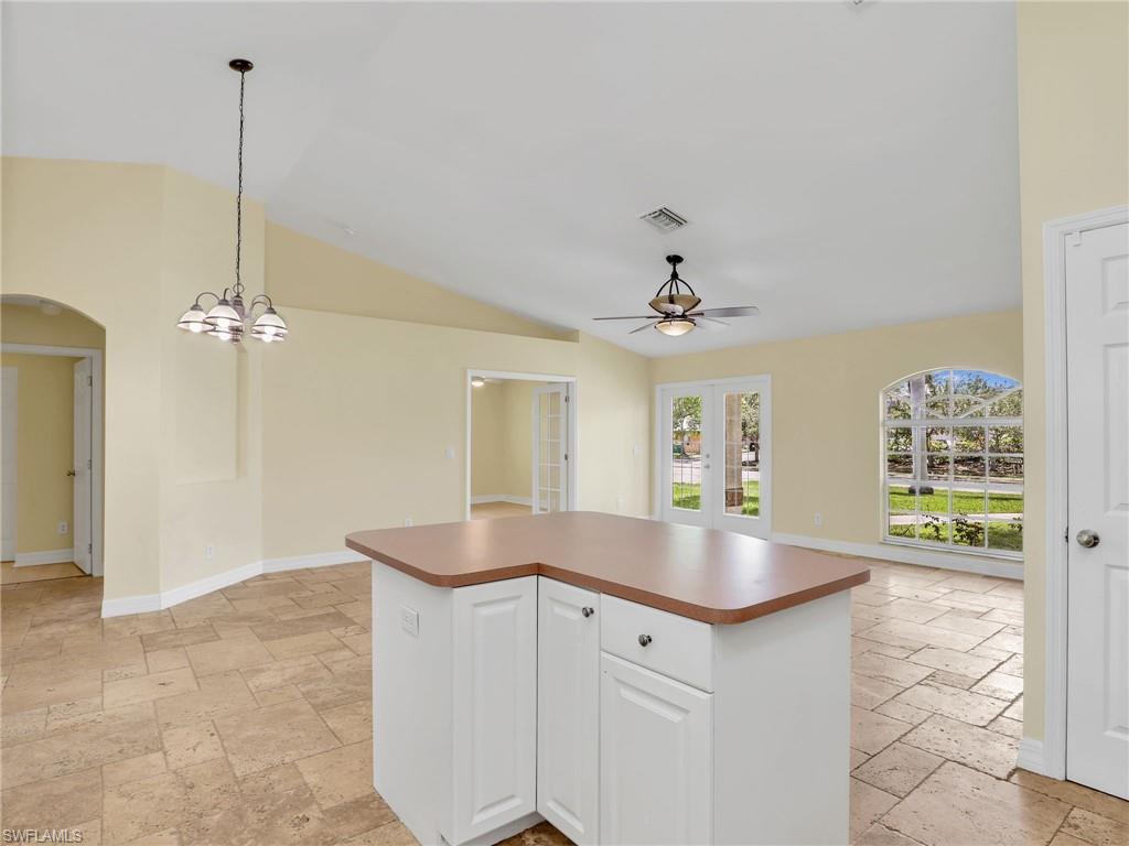305 16th PL photo 12