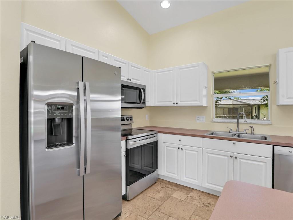 305 16th PL