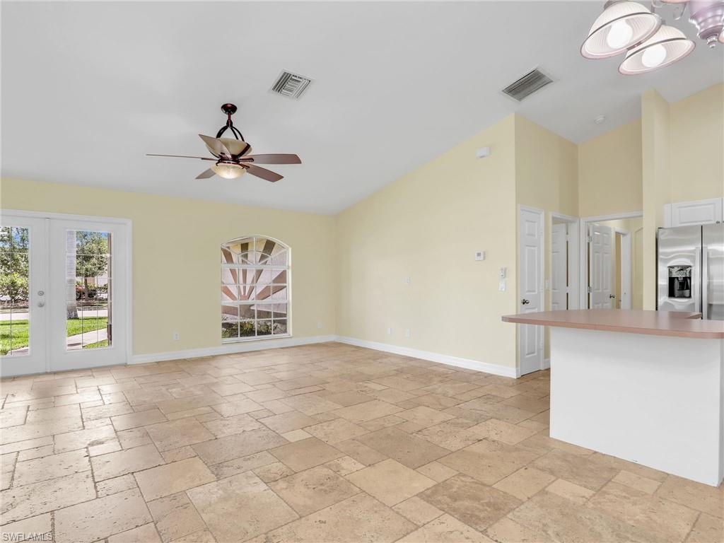 305 16th PL photo 10