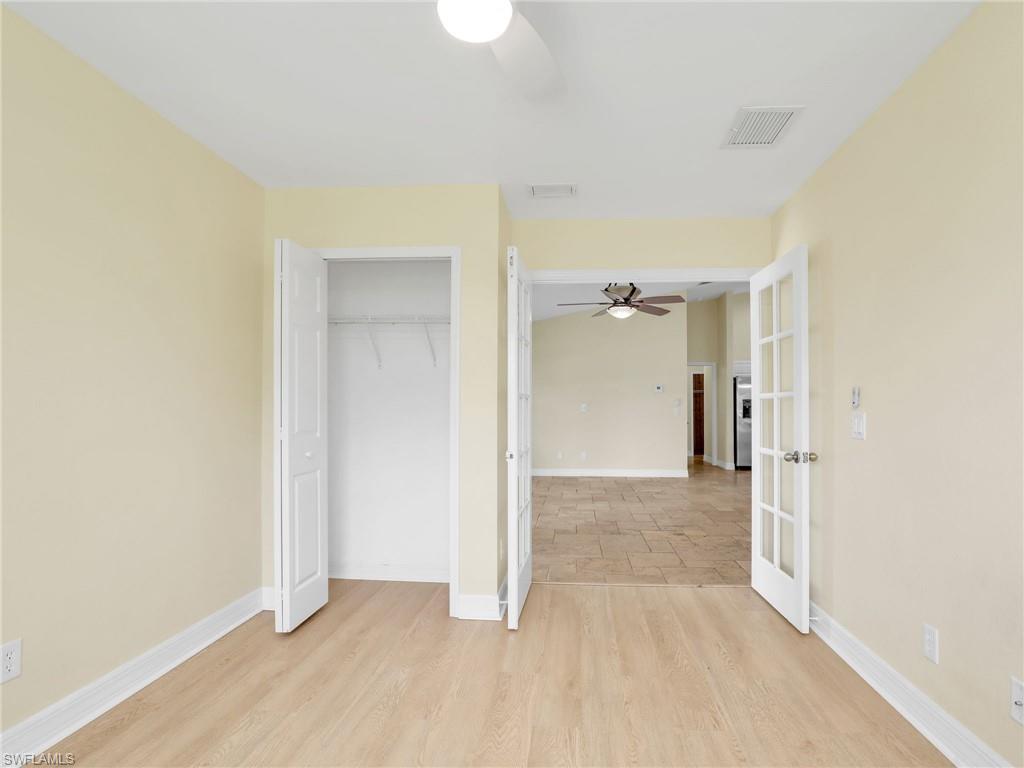 305 16th PL photo 19