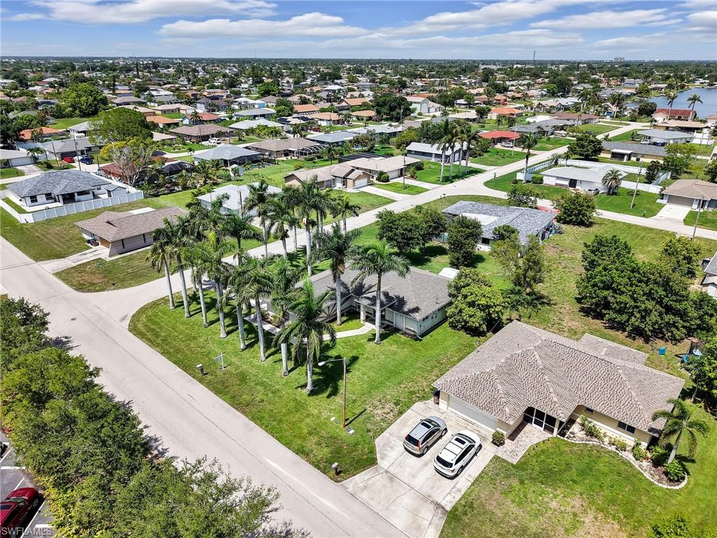 305 16th PL