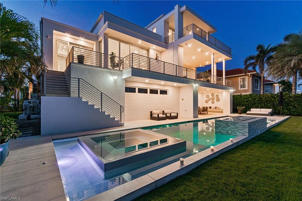 432 Bayside AVE