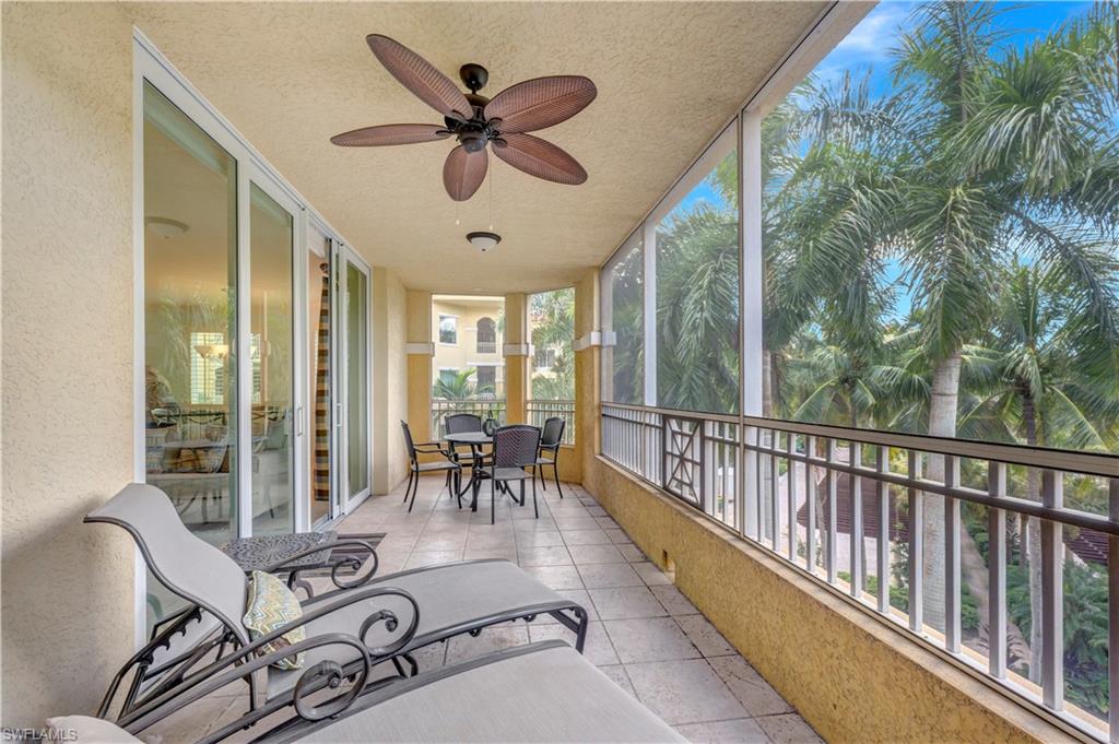 Great size balcony with Palm tree views