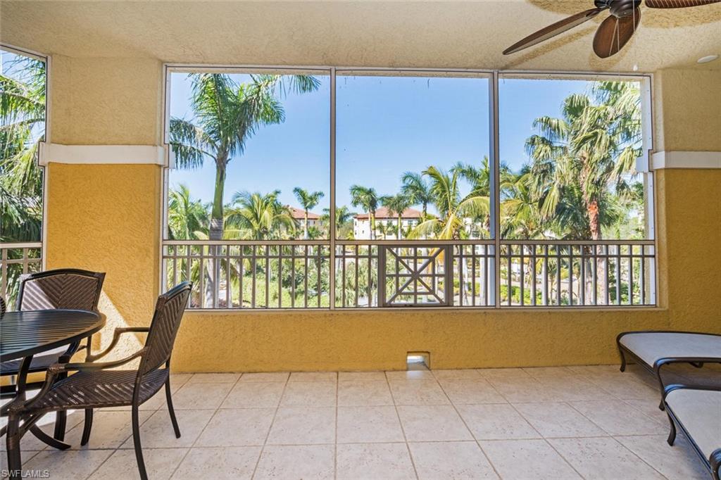 Very spacious screened lanai.