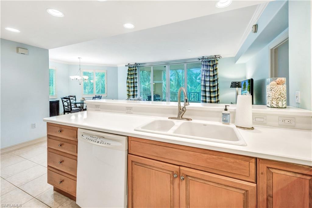 2748 Tiburon BLVD E C-301 photo 14