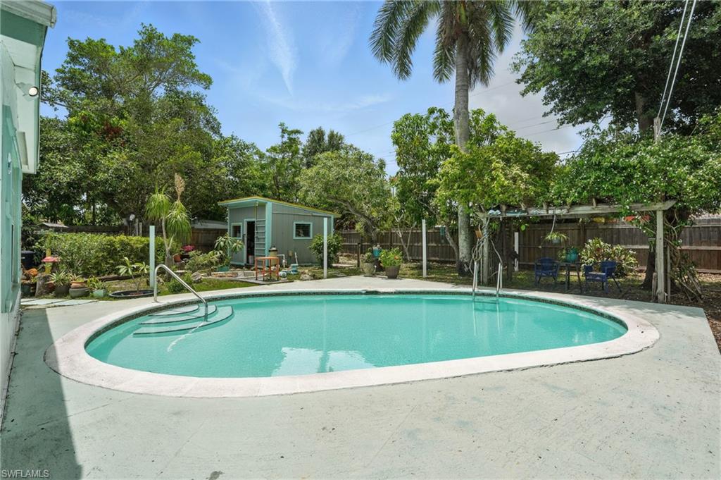 4011 Coconut CIR S photo 29