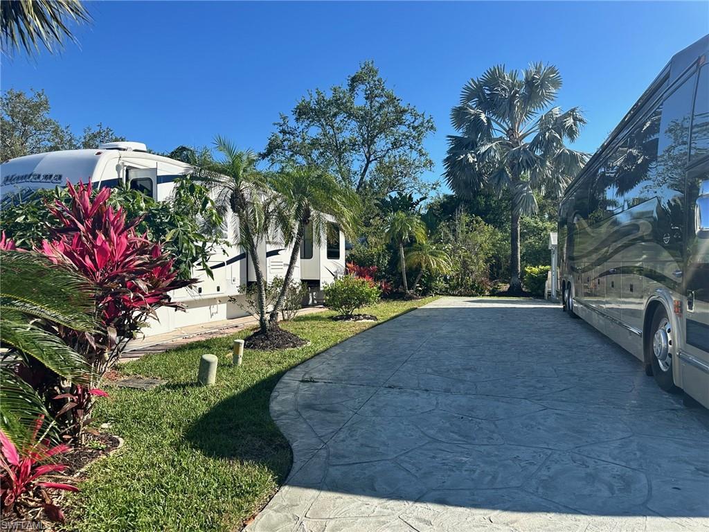 1650 Diamond Lake CIR