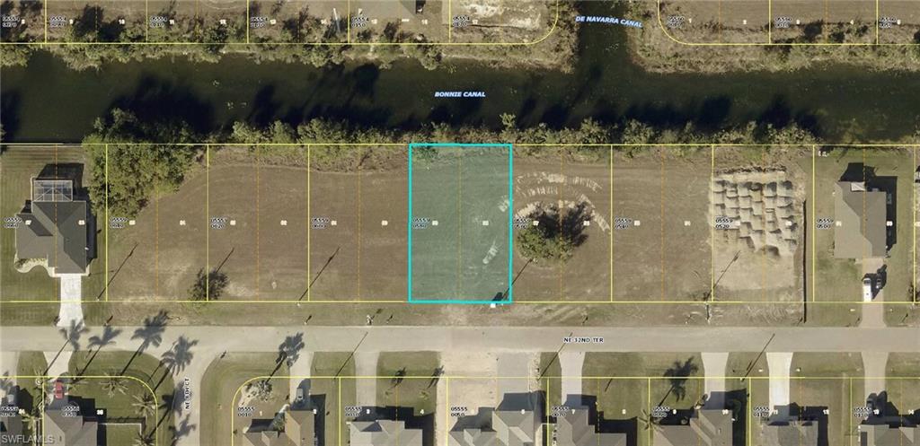 Aerial map of property and surrounding area