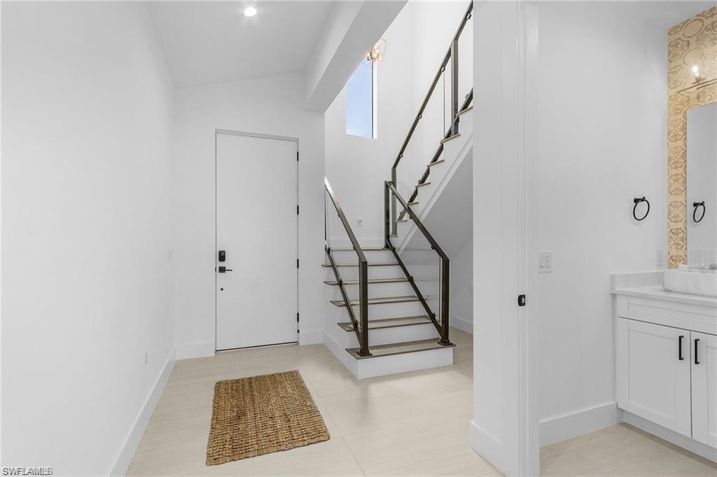 678 95th AVE N photo 15