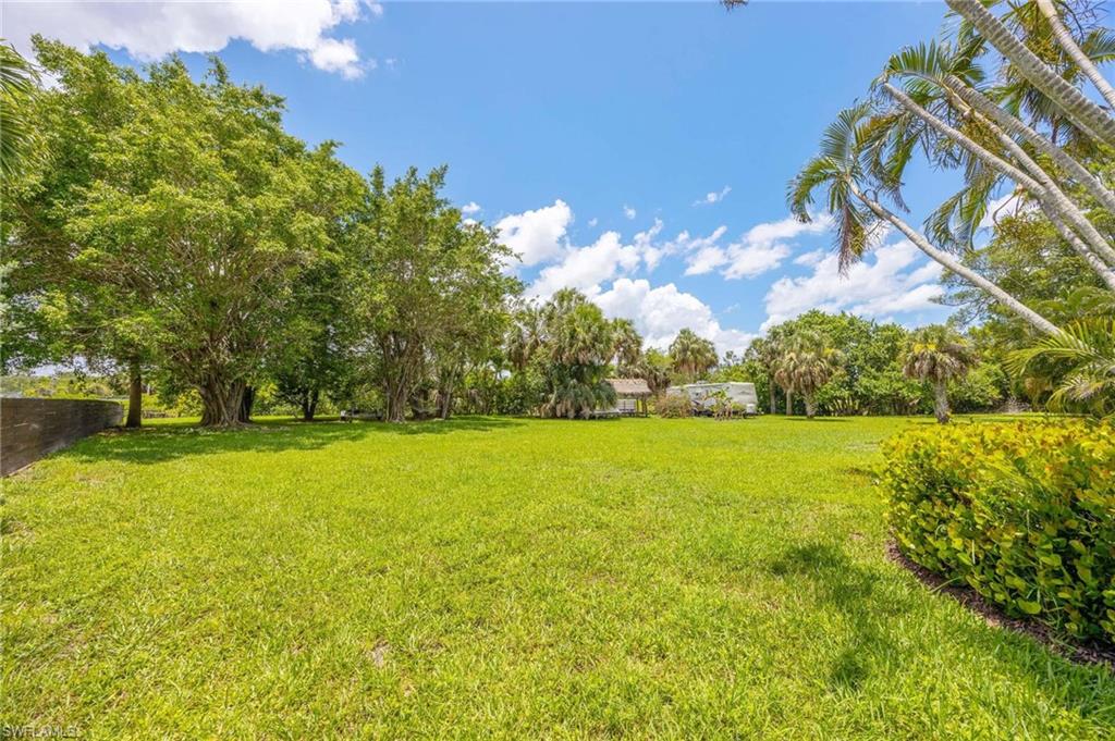 116 Sharwood DR photo 42