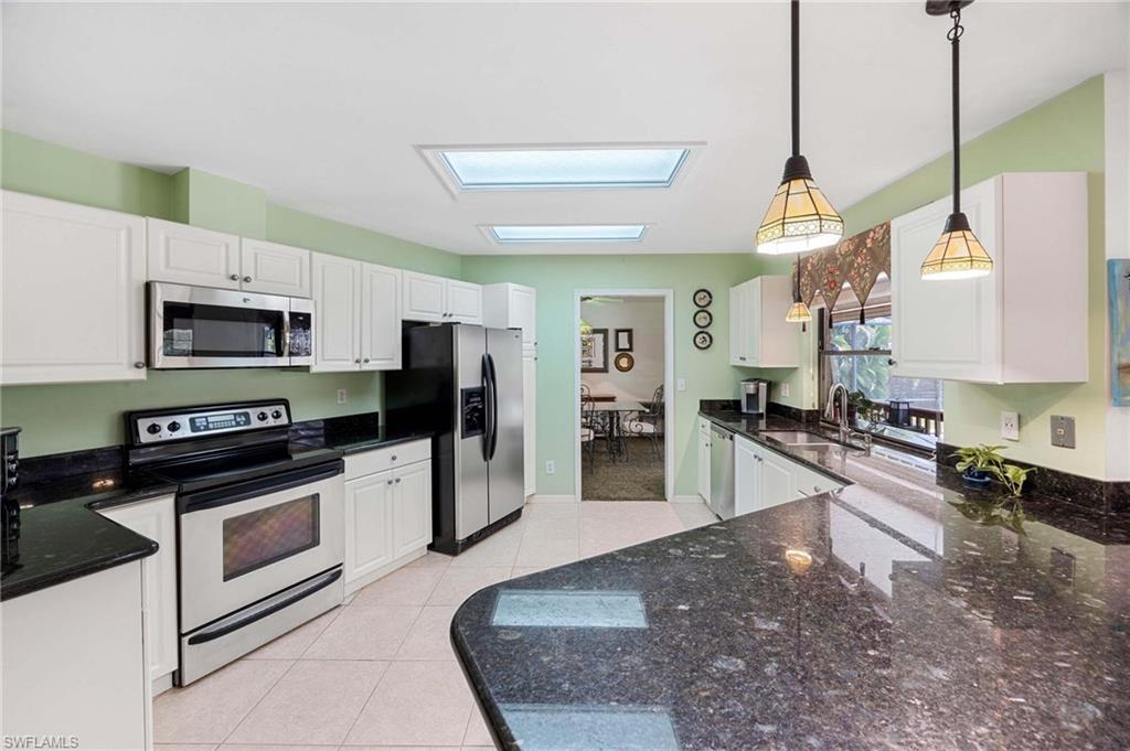 116 Sharwood DR photo 8