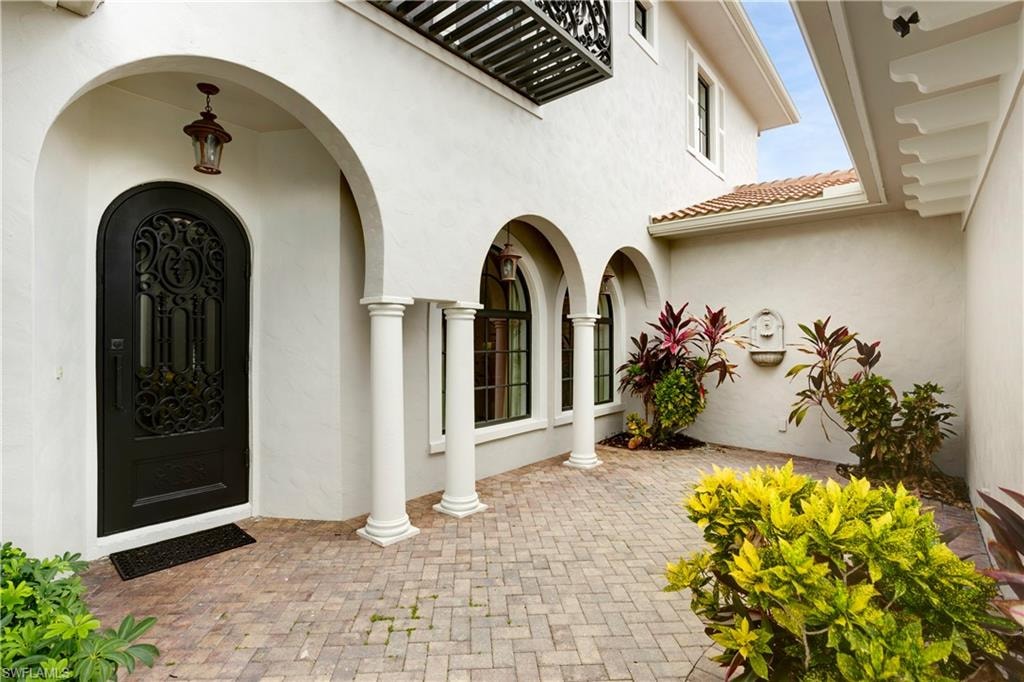 Private Front Courtyard 2
