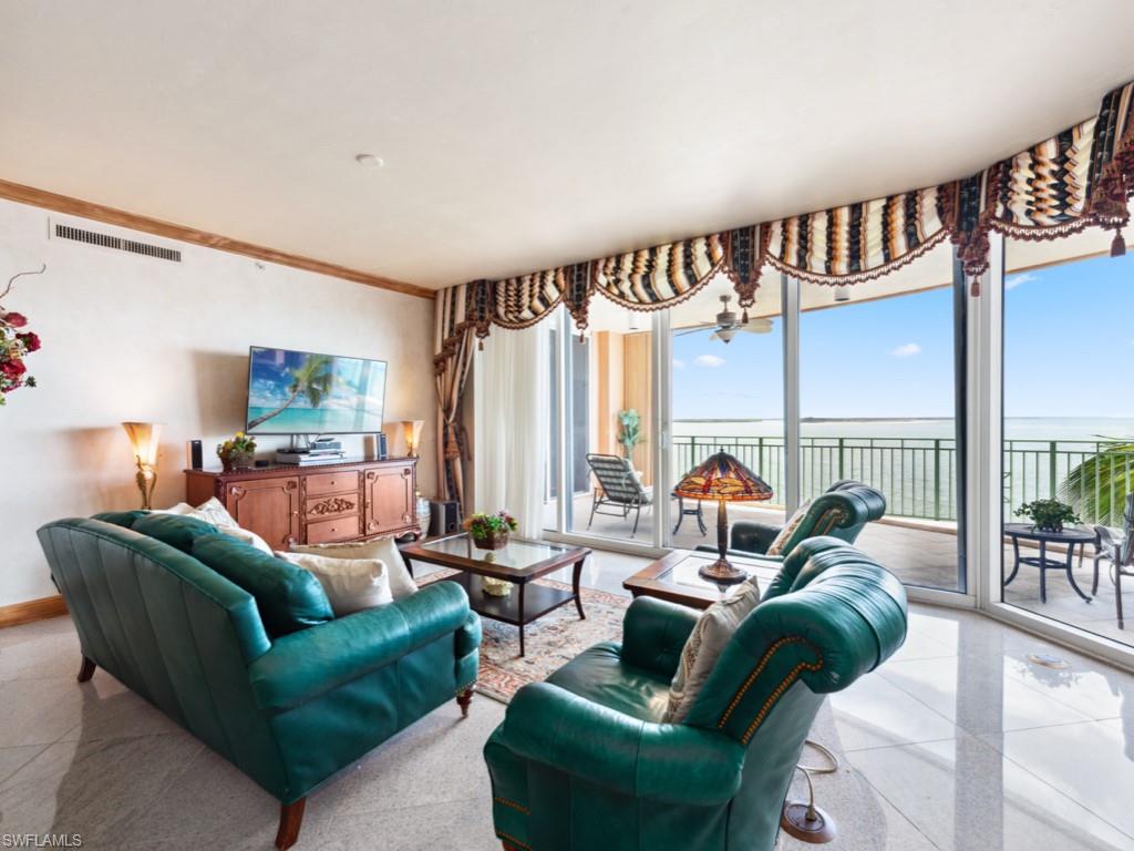 970 Cape Marco DR 402 photo 14