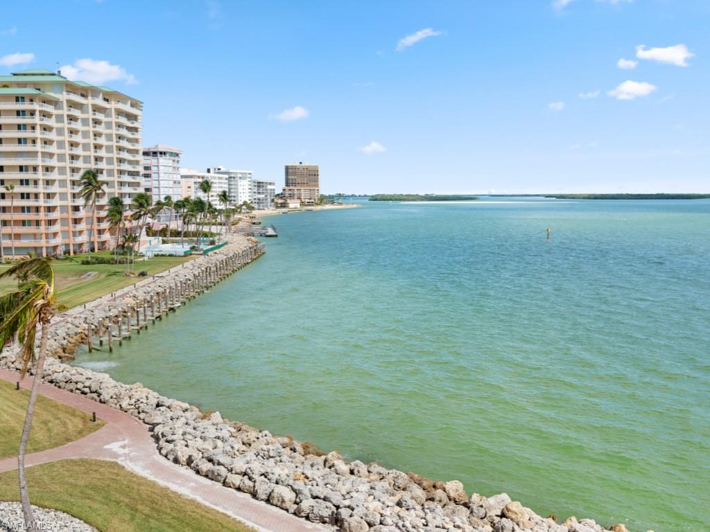 970 Cape Marco DR 402 photo 8