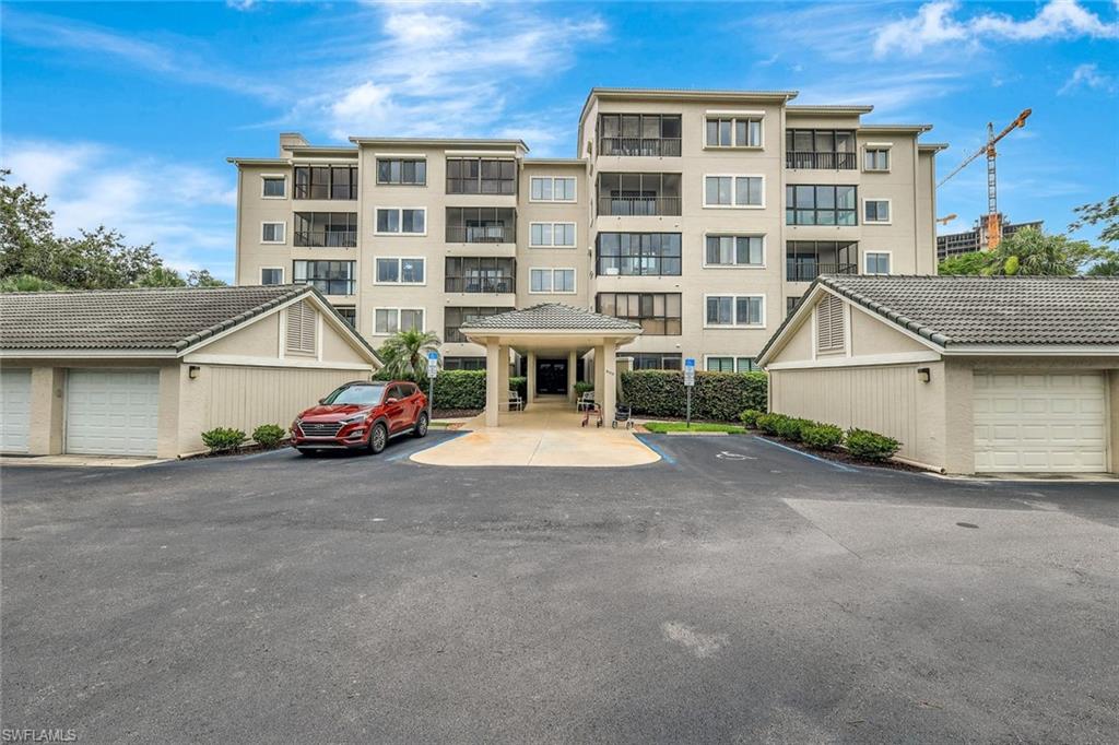 900 Arbor Lake DR 207