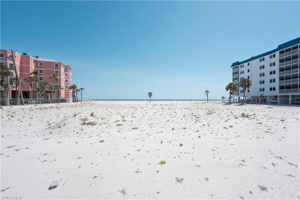 800-802 Estero BLVD photo 16