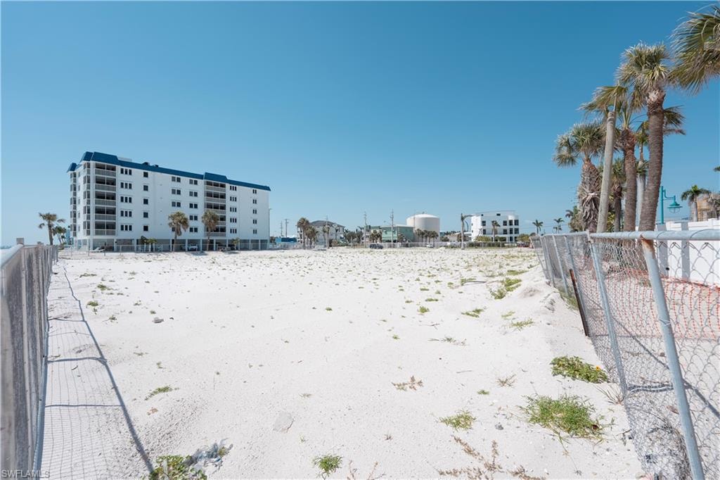 800-802 Estero BLVD photo 36