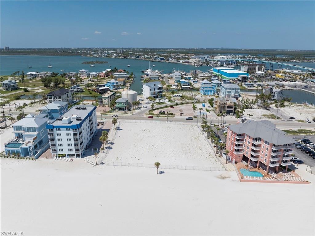 800-802 Estero BLVD