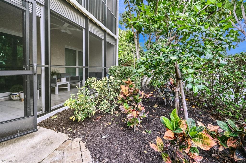 Garden area by lanai
