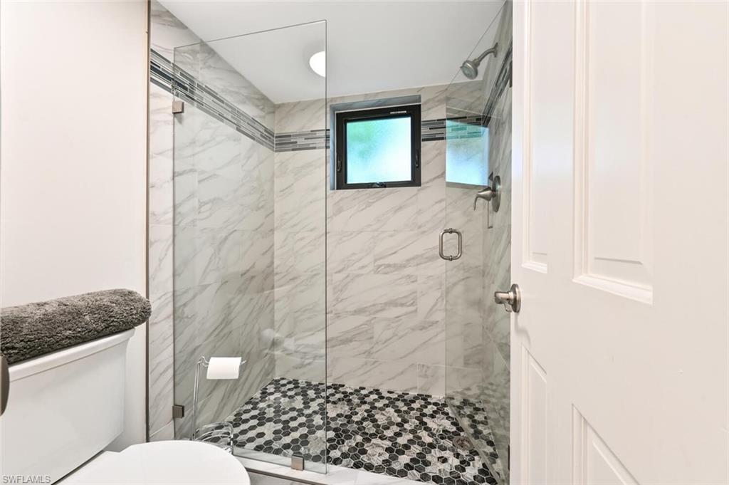 Master Bath with walkin shower