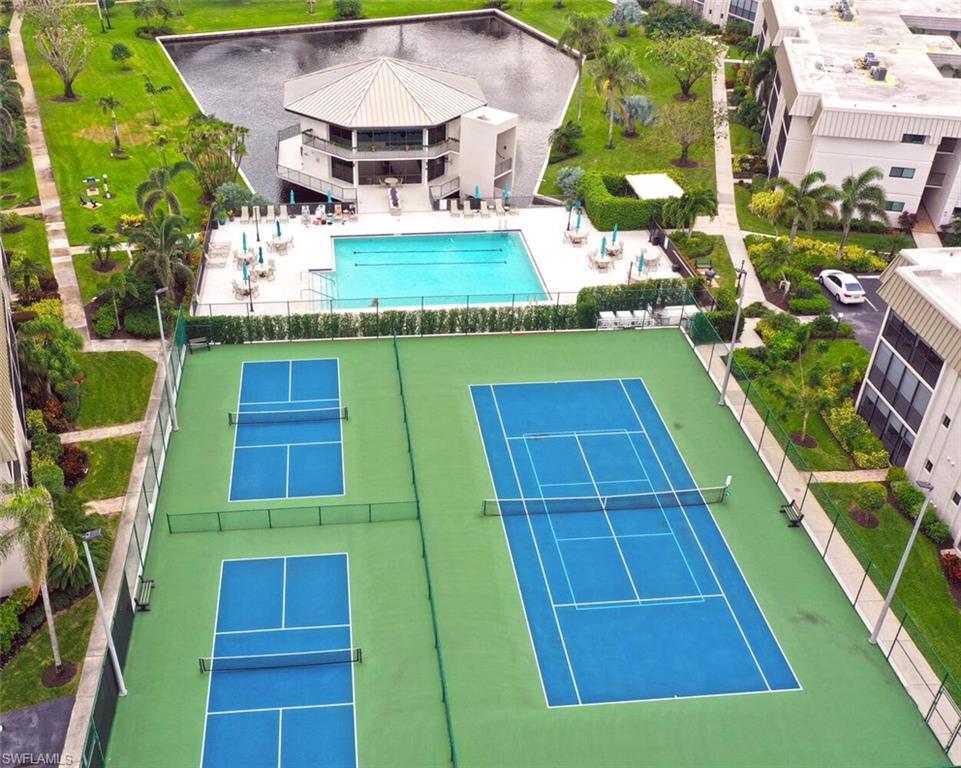Clubhouse/pool/tennis/ pickleball