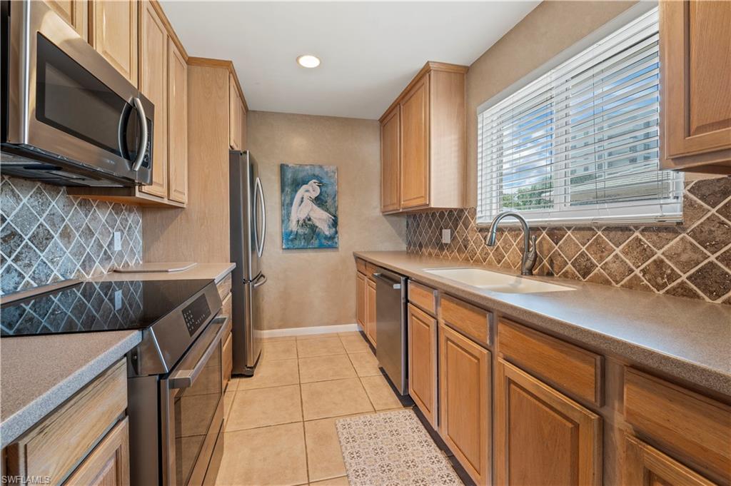 2500 Gulf Shore BLVD N N4