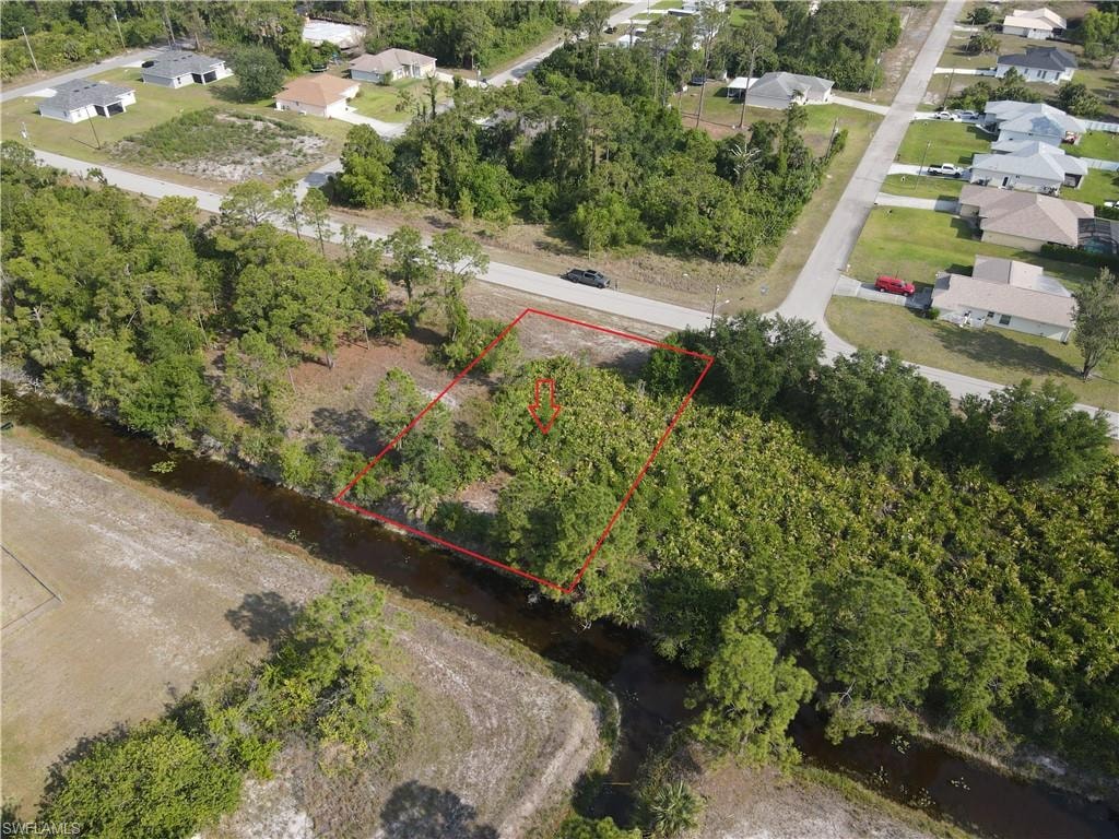 Aerial view of property and surrounding area
